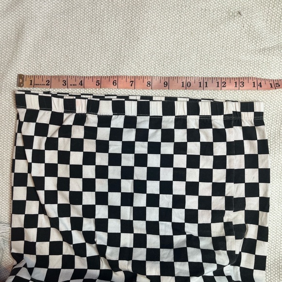 Checkered Bodycon Mini Skirt - Picture 2 of 3